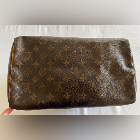 Preloved, Authentic LOUIS VUITTON Speedy 30 Monogram Canvas with COA - Picture 3 of 8